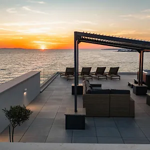 Aqua Blue By Belmont Realty Apartment